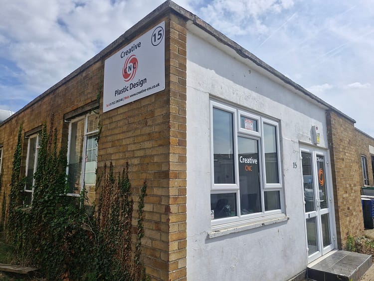 15 Towerfield Close exterior building